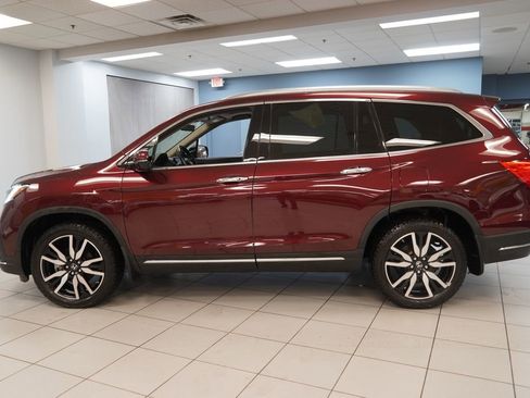 Used 2022 Honda Pilot Touring image 2