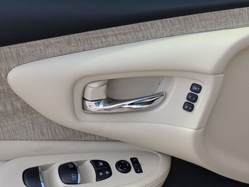 Used 2022 Nissan Murano SL FWD image 13
