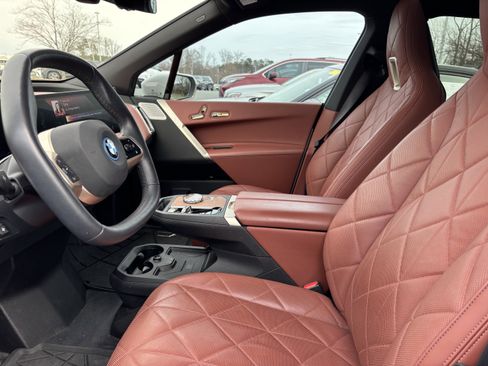 Used 2023 BMW iX M60 w/ Executive Package image 16