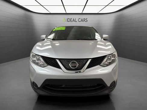 Used 2018 Nissan Rogue Sport S FWD image 2