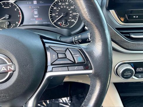 Used 2023 Nissan Altima 2.5 SL FWD image 14