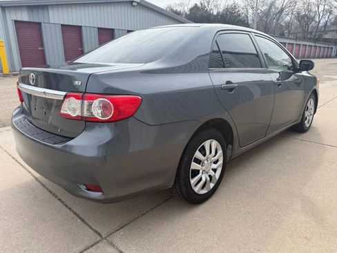 Used 2013 Toyota Corolla LE image 9