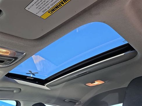 Used 2024 Hyundai Elantra SEL w/ Convenience Package image 14