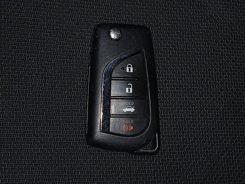 Used 2022 Toyota Corolla SE FWD image 32