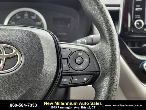 Used 2021 Toyota Corolla LE w/ LE Convenience Package image 28