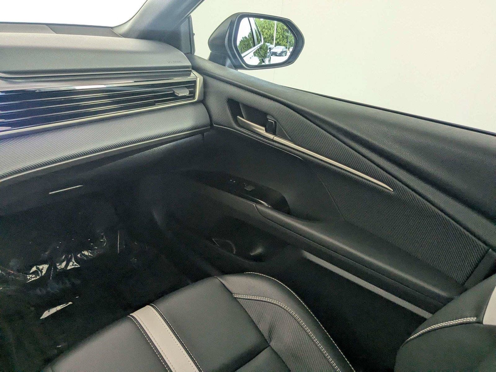 Used 2026 Toyota Camry SE FWD image 36