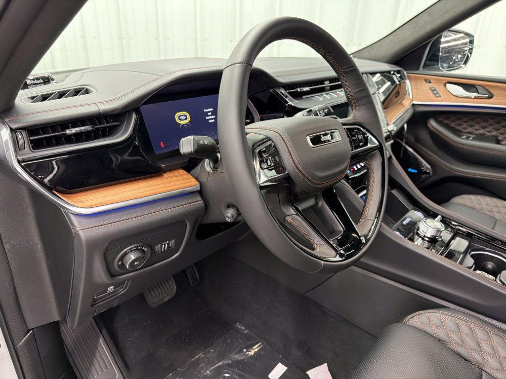 New 2026 Jeep Grand Cherokee Summit w/ Obsidian Package AWD/4WD image 16