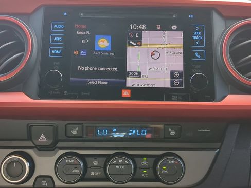 Used 2019 Toyota Tacoma TRD Off-Road AWD/4WD image 21