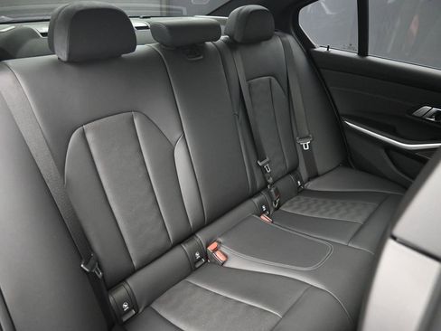 Used 2023 BMW M3 image 33