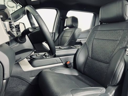 Used 2025 Toyota Tundra Limited image 11