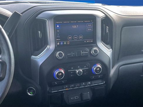 Used 2019 GMC Sierra 1500 SLE w/ SLE Value Package image 10