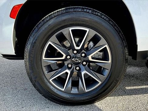 Used 2023 Chevrolet Tahoe Z71 w/ Luxury Package image 30
