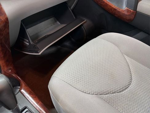 Used 2006 Toyota RAV4 Limited FWD image 19