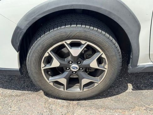 Used 2018 Subaru Crosstrek 2.0i Premium w/ Moonroof Package AWD/4WD image 9