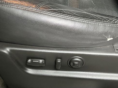 Used 2012 Chevrolet Avalanche LTZ image 14