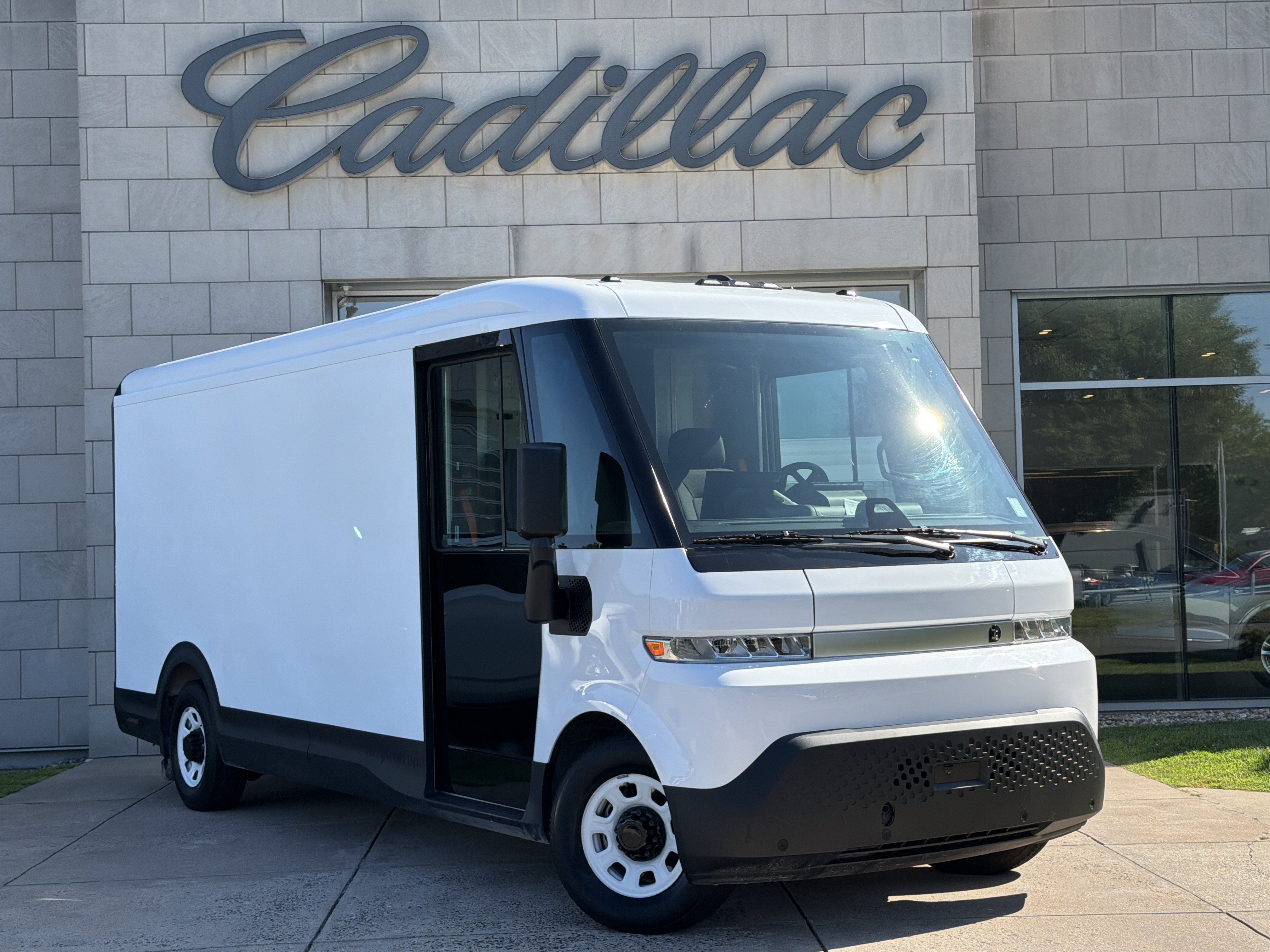 Used 2024 Chevrolet Brightdrop 600 w/ Commercial Equipment Package AWD/4WD image 1