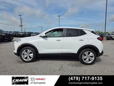 Used 2025 Buick Encore GX Preferred AWD/4WD image 4