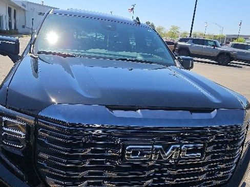 Used 2023 GMC Sierra 1500 Denali Ultimate AWD/4WD image 6