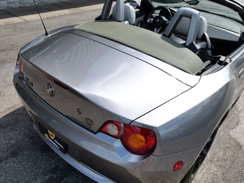 Used 2004 BMW Z4 2.5i image 75