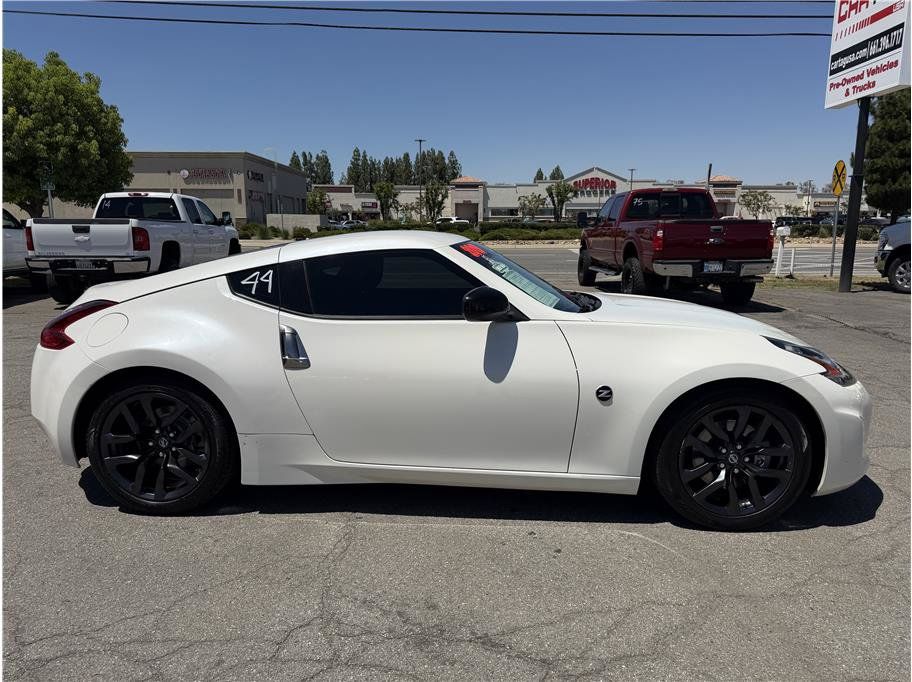 Used 2019 Nissan 370Z Coupe w/ Z34 Heritage Edition - White RWD image 2