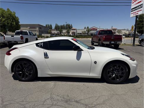 Used 2019 Nissan 370Z Coupe w/ Z34 Heritage Edition - White RWD image 2