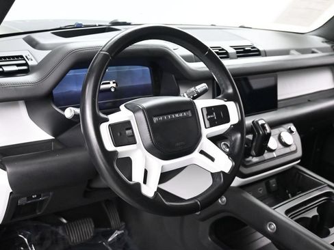 Used 2020 Land Rover Defender 110 HSE AWD/4WD image 26