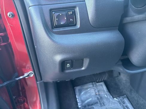 Used 2016 Nissan Versa Note SV image 18