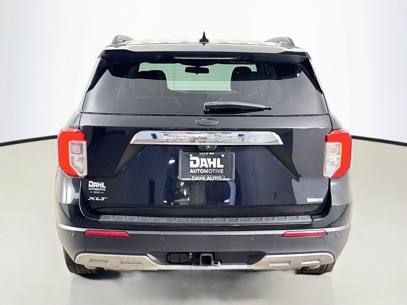 Used 2020 Ford Explorer XLT w/ Equipment Group 202A AWD/4WD image 12