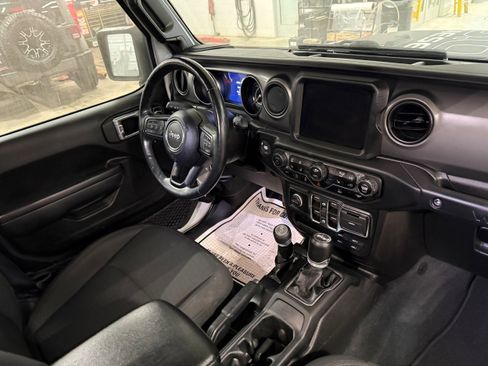 Used 2022 Jeep Wrangler Unlimited Sport image 14