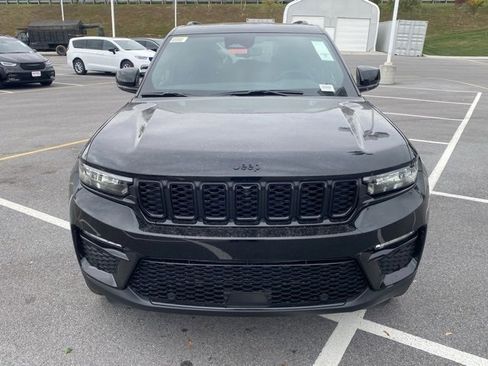 New 2025 Jeep Grand Cherokee Limited w/ Luxury Tech Group II image 10