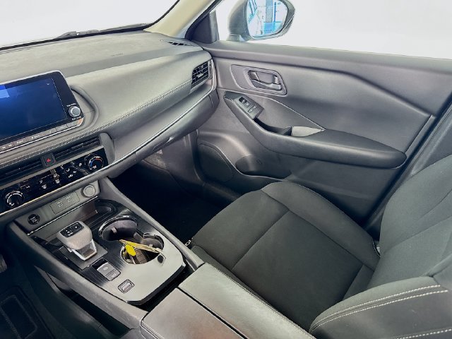 Used 2024 Nissan Rogue S FWD image 22