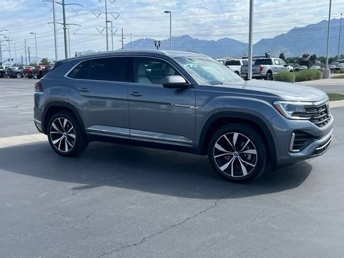Used 2025 Volkswagen Atlas Cross Sport SEL Premium R-Line AWD/4WD image 8