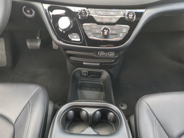Used 2025 Chrysler Pacifica Select FWD image 22