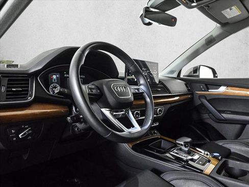 Used 2023 Audi Q5 2.0T Premium Plus w/ Premium Plus Package AWD/4WD image 10