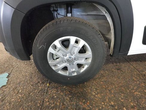 New 2024 RAM ProMaster 2500 w/ Quick Order Package 22G SLT image 22