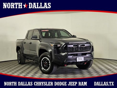 Used 2025 Toyota Tacoma TRD Off-Road AWD/4WD image 1