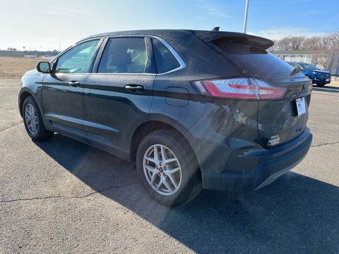 Used 2024 Ford Edge SEL w/ Convenience Package image 3