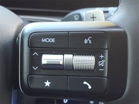 Used 2025 Hyundai Santa Fe SEL image 33