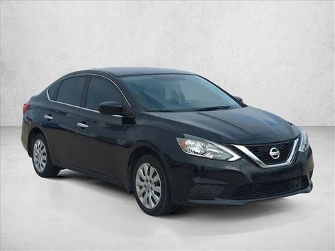 Used 2019 Nissan Sentra S image 3