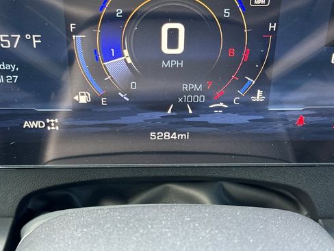 Used 2026 Chevrolet Traverse LT w/ Midnight/Sport Edition AWD/4WD image 38