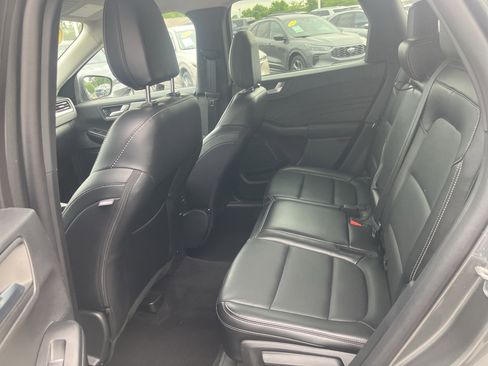 Used 2025 Ford Escape Platinum AWD/4WD image 15