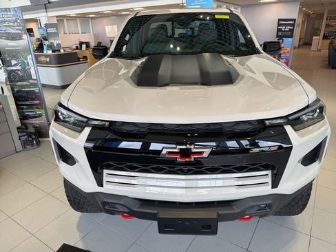 New 2026 Chevrolet Colorado ZR2 w/ Technology Package image 2