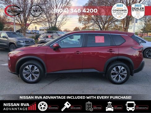 Used 2023 Nissan Rogue SV image 8