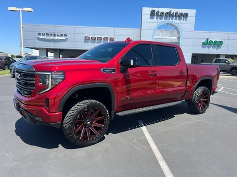 Used 2024 GMC Sierra 1500 AT4 w/ Technology Package AWD/4WD image 2