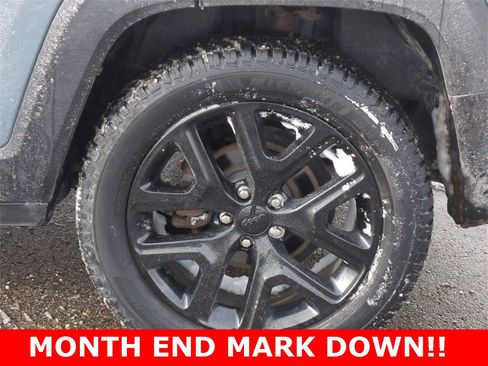 Used 2017 Jeep Renegade Altitude image 13