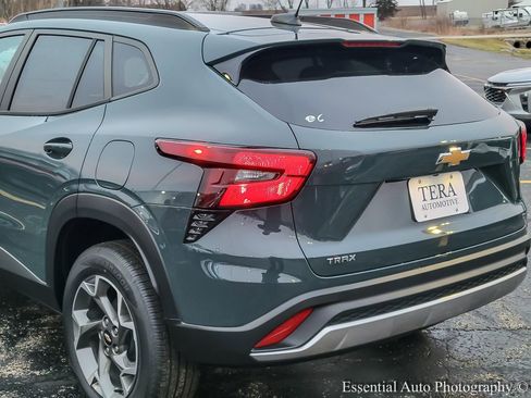 New 2026 Chevrolet Trax LT w/ LT Convenience Package image 6