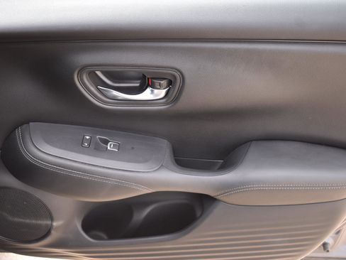 Used 2023 Honda HR-V EX-L image 16