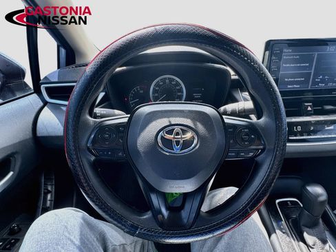 Used 2021 Toyota Corolla LE w/ LE Convenience Package FWD image 14