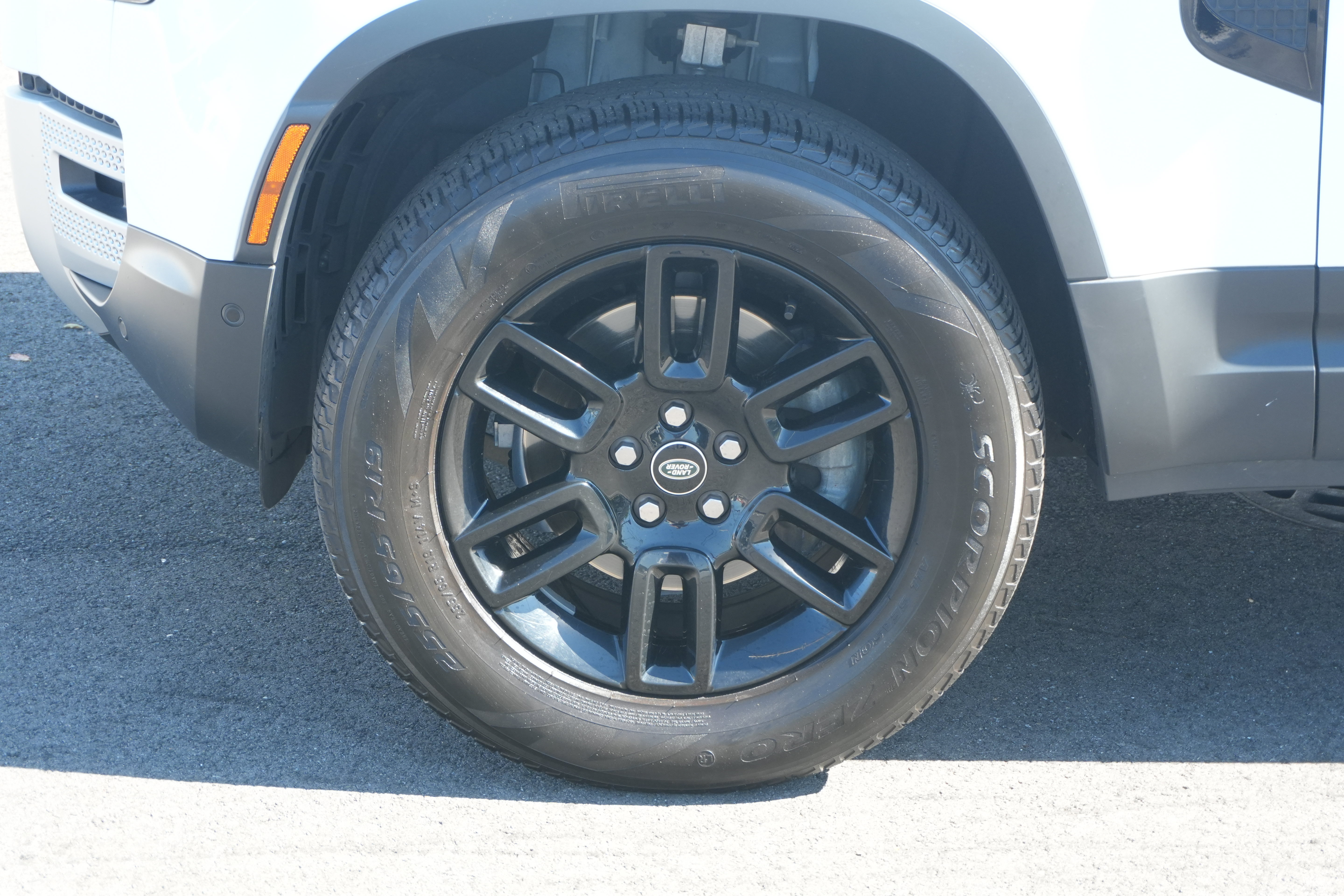 Used 2023 Land Rover Defender 90 S AWD/4WD image 9
