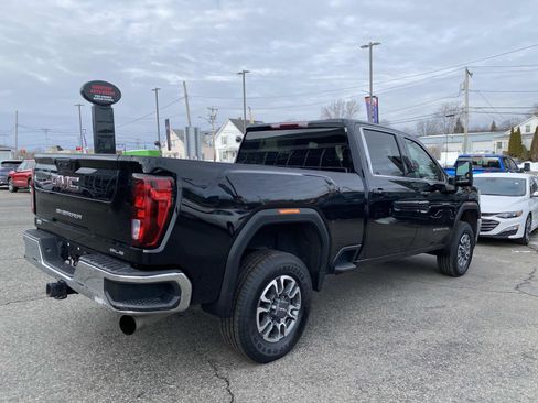 Used 2023 GMC Sierra 2500 SLE w/ SLE Value Package; image 6